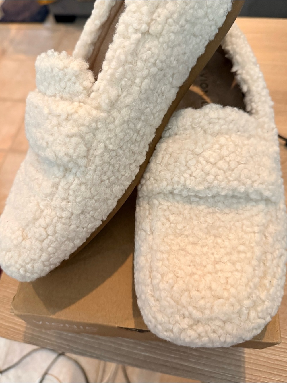 Vionic Snuggle Cream Faux-Fur Slip-On Slipper